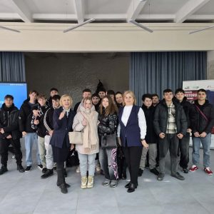 Cine sunt eu? Călătorie în identitatea adolescentului…